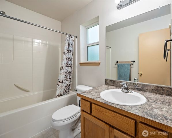 $314,900 | 1700 Southwest Mulberry Place, Unit A204, Oak Harbor, WA 98277