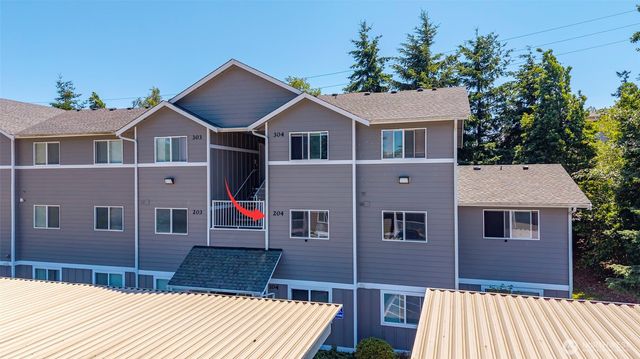 $314,900 | 1700 Southwest Mulberry Place, Unit A204, Oak Harbor, WA 98277