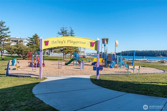 $314,900 | 1700 Southwest Mulberry Place, Unit A204, Oak Harbor, WA 98277