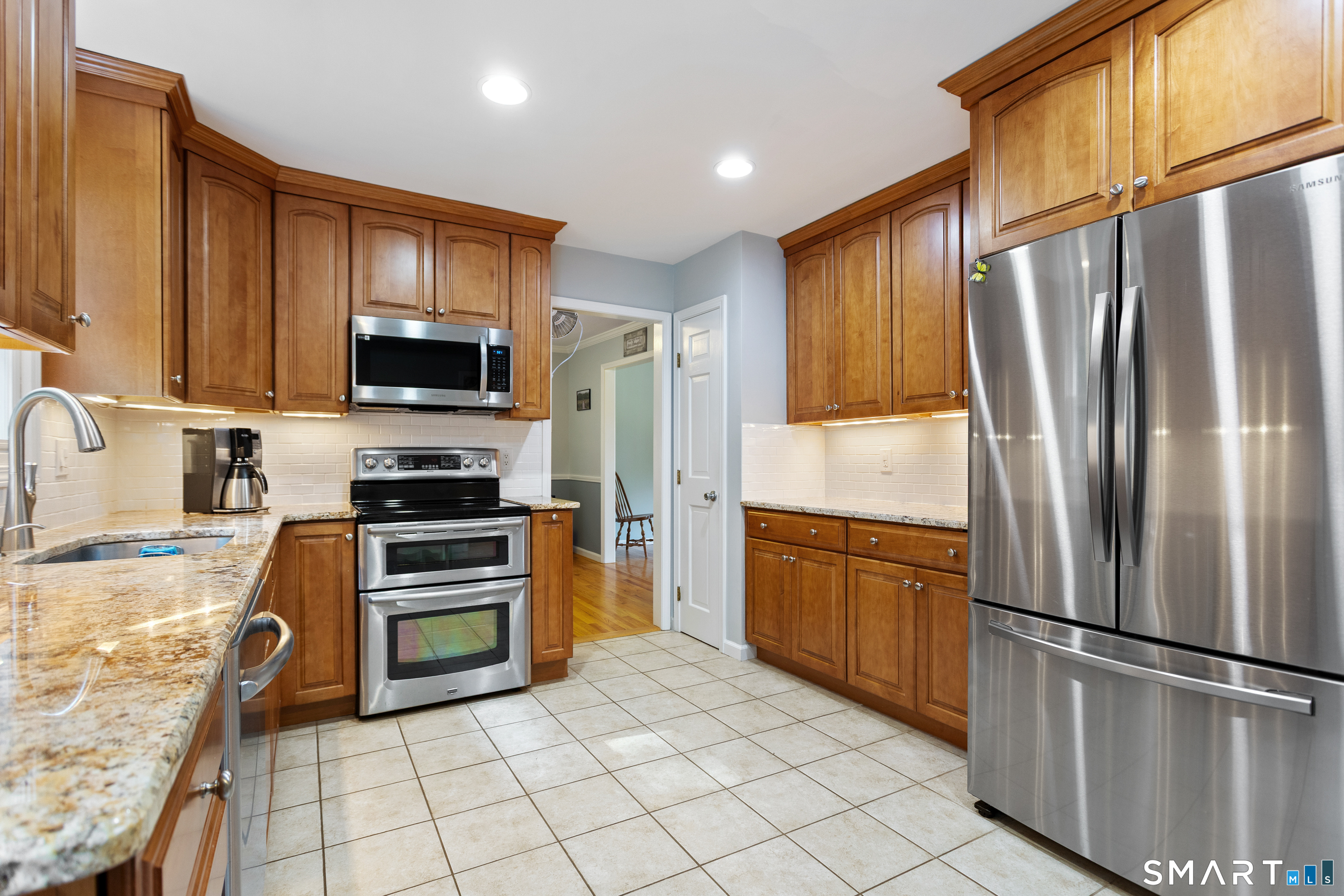 4 Windaway Road Bethel, CT 06801 - Photo 9 of 33
