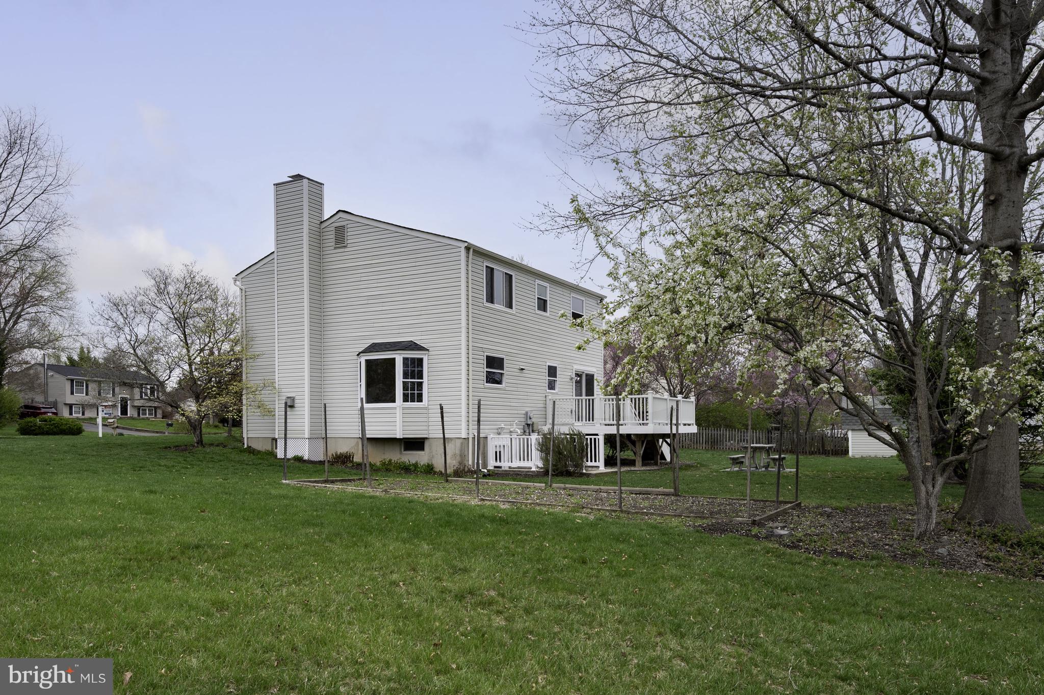 4417 Cub Run Road Chantilly, VA 20151 - Photo 41 of 57 a house view with a garden space