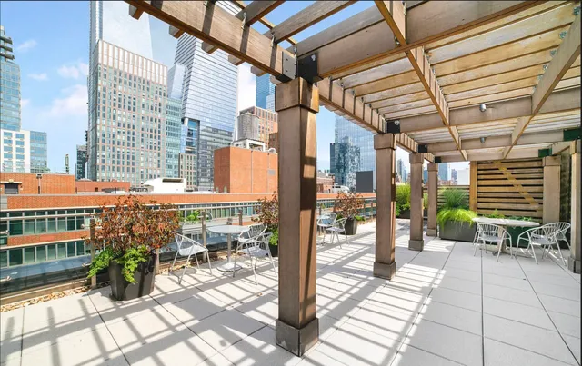 $1,995,000 | 540 West 28th Street, Unit 3B | Chelsea