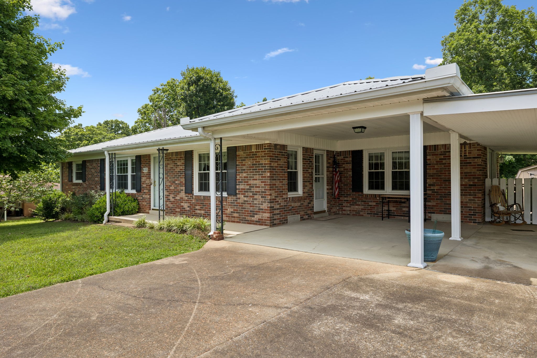 708 Hickory Street Centerville, TN 37033 - Photo 8 of 57