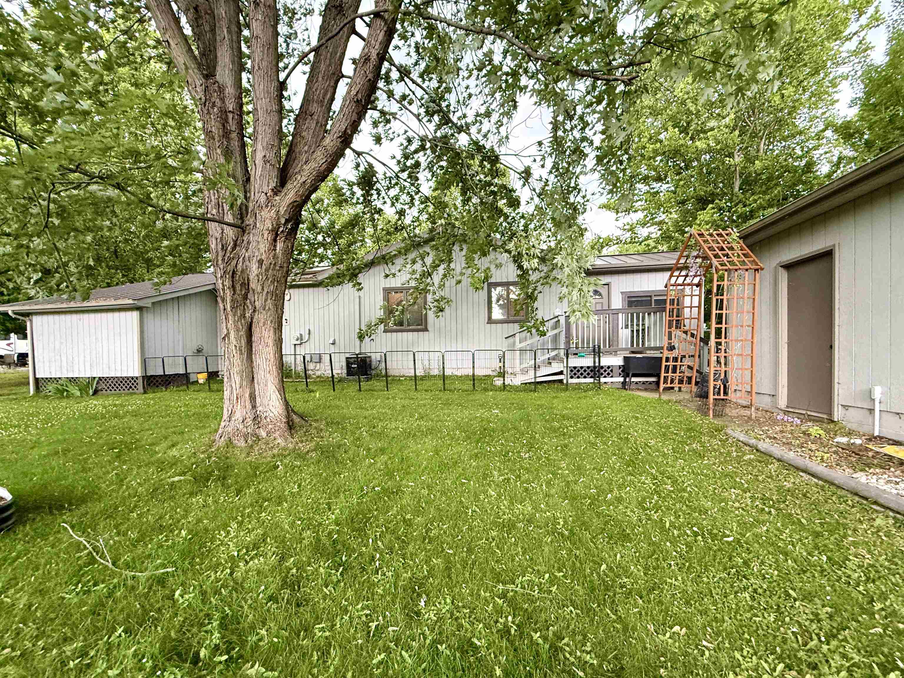 1865 Bye Way Gladwin, MI 48624 - Photo 49 of 58