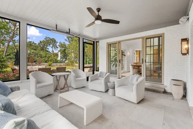 $3,390,000 | 590 Briar Lane, Northfield, IL 60093