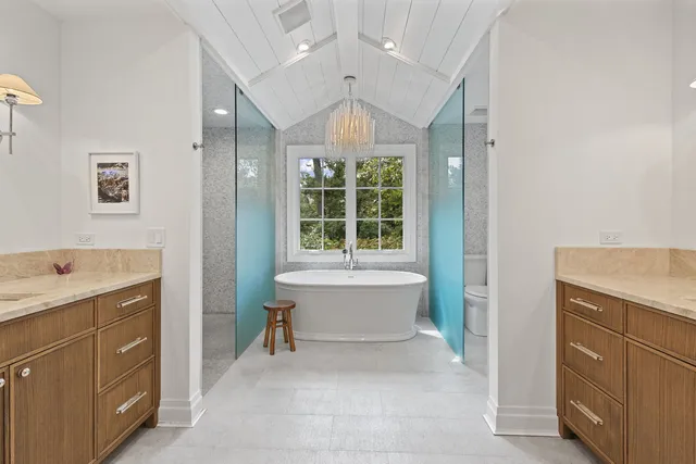 $3,390,000 | 590 Briar Lane, Northfield, IL 60093