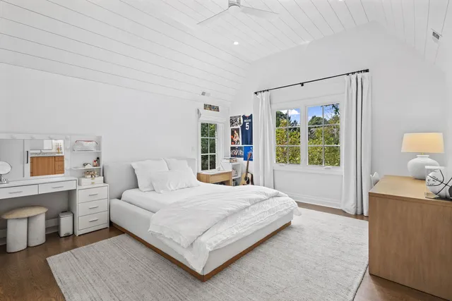 $3,390,000 | 590 Briar Lane, Northfield, IL 60093