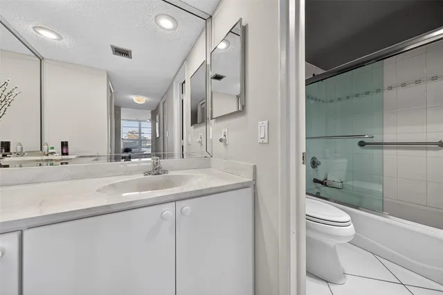 $260,000 | 808 Cypress Boulevard, Unit 203, Pompano Beach, FL 33069