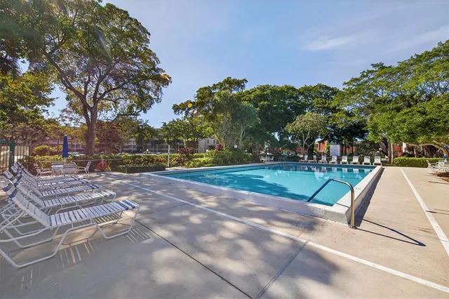 $260,000 | 808 Cypress Boulevard, Unit 203, Pompano Beach, FL 33069