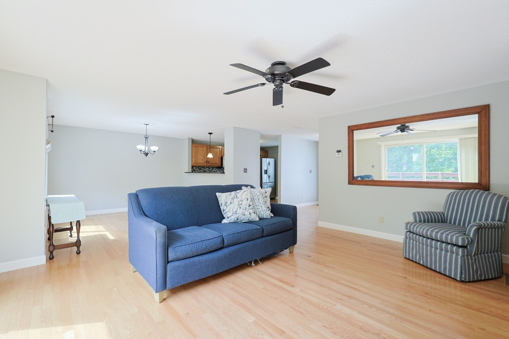 49 Stone Ridge Road, Unit 49 Franklin, MA 02038 - Photo 11 of 33 Gallery Image 11