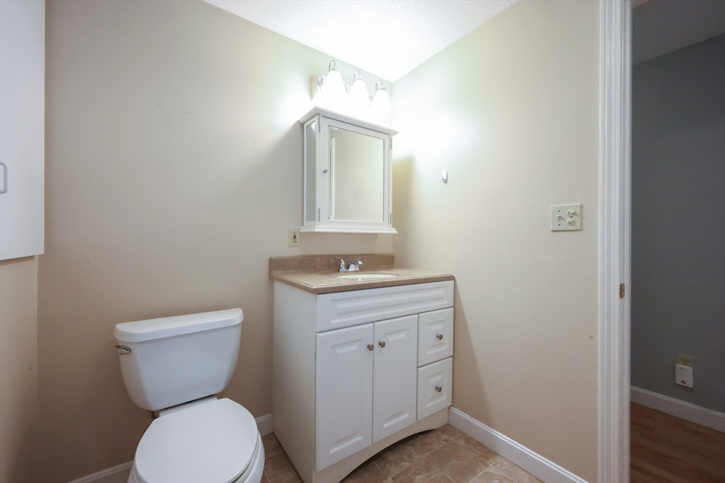 49 Stone Ridge Road, Unit 49 Franklin, MA 02038 - Photo 24 of 33 Gallery Image 24