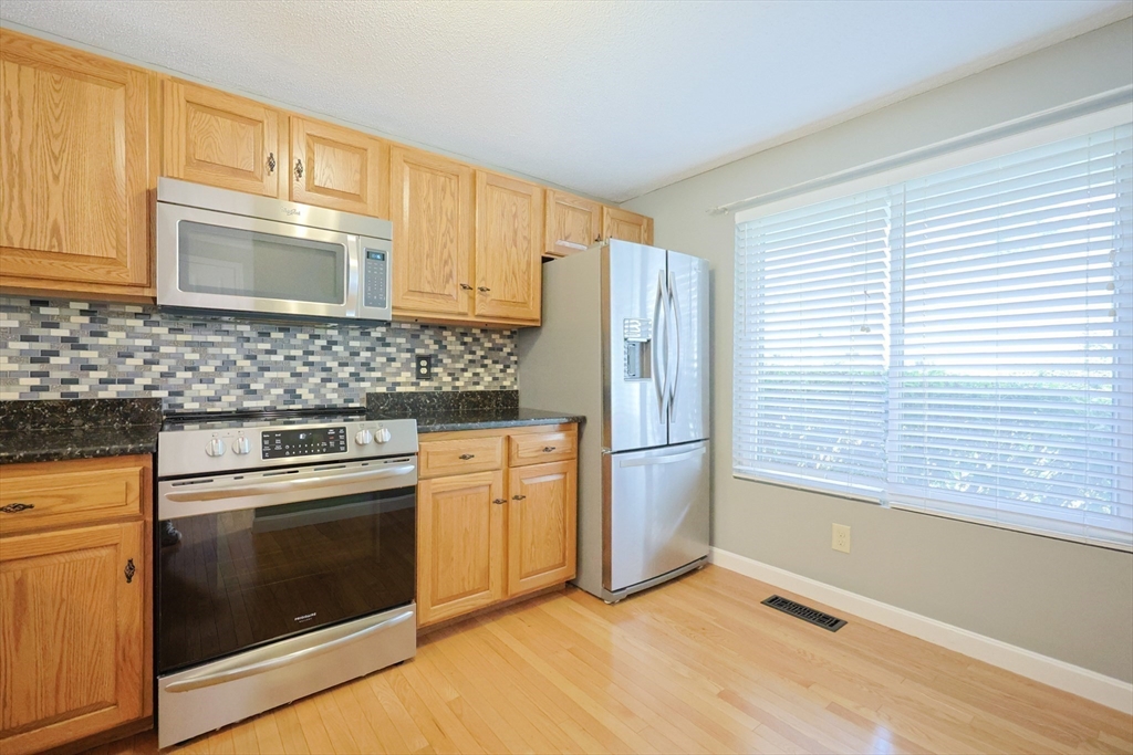 49 Stone Ridge Road, Unit 49 Franklin, MA 02038 - Photo 6 of 33 Gallery Image 6