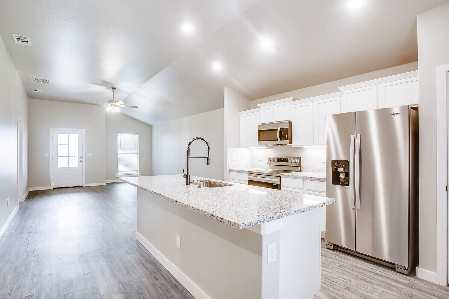 1917 133rd Street Lubbock, TX 79423 - Photo 9 of 18 l-238