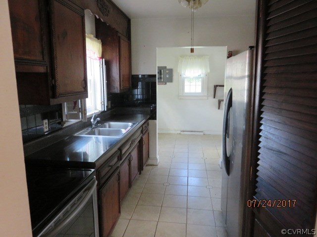 734 Hampton Road Petersburg, VA 23805 - Photo 14 of 34 734 Hampton Rd - Kitchen A