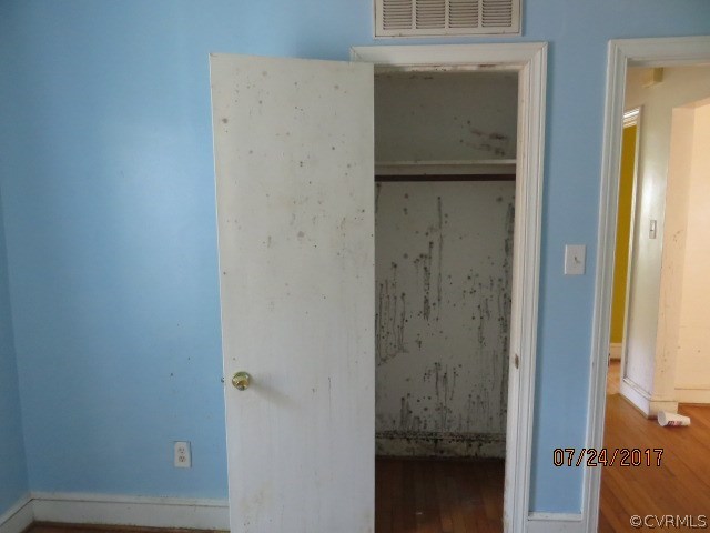 734 Hampton Road Petersburg, VA 23805 - Photo 26 of 34 734 Hampton Rd - Bedroom 2C