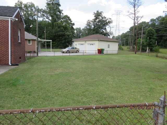 734 Hampton Road Petersburg, VA 23805 - Photo 7 of 34 734 Hampton Rd - Rear Yard 1