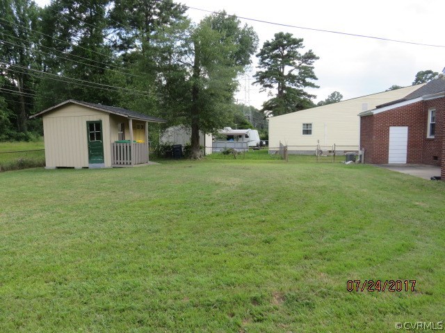 734 Hampton Road Petersburg, VA 23805 - Photo 8 of 34 734 Hampton Rd - Rear Yard 2