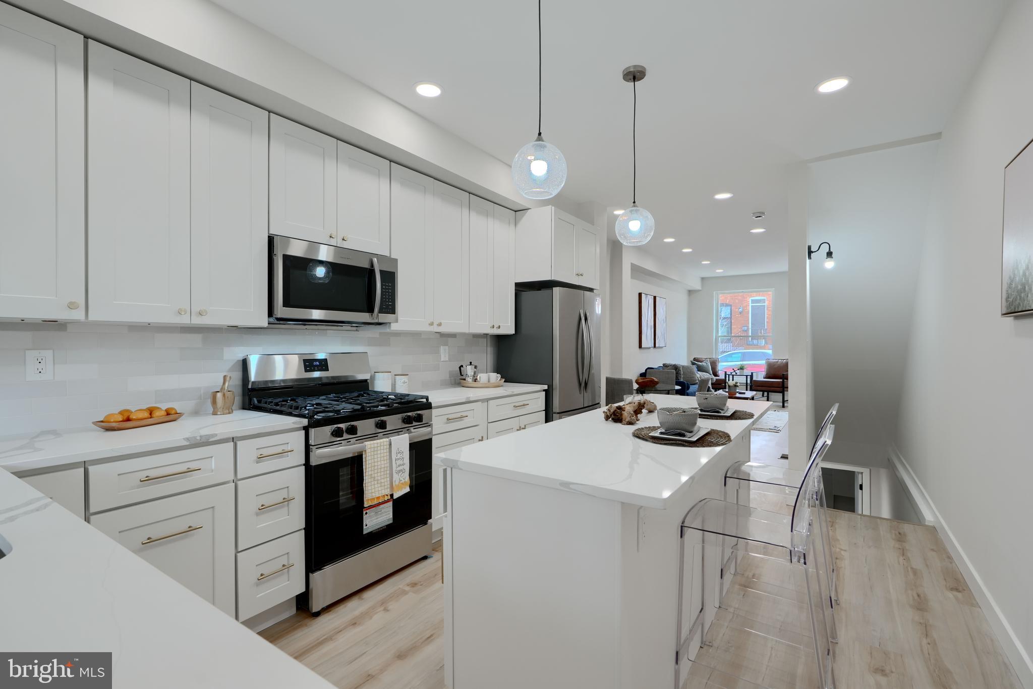 602 South Streeper Street Baltimore, MD 21224 - Photo 8 of 31
