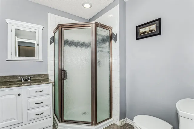 $194,900 | 6312 North Ulysses Street, Park City, KS 67219