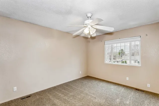 $194,900 | 6312 North Ulysses Street, Park City, KS 67219