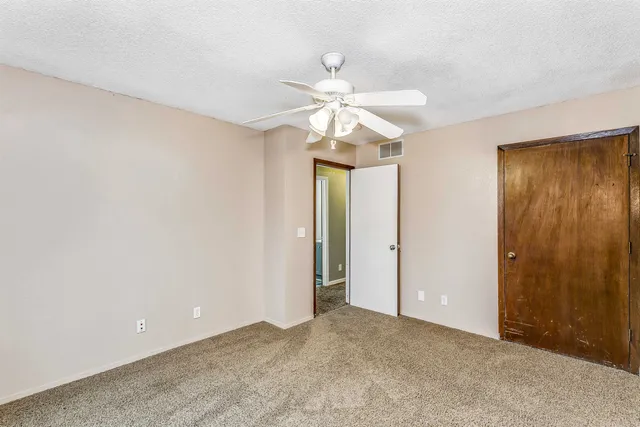 $194,900 | 6312 North Ulysses Street, Park City, KS 67219