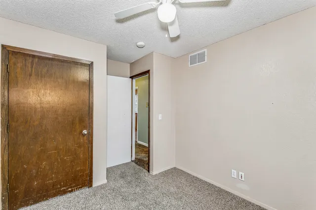 $194,900 | 6312 North Ulysses Street, Park City, KS 67219