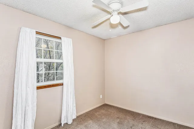 $194,900 | 6312 North Ulysses Street, Park City, KS 67219