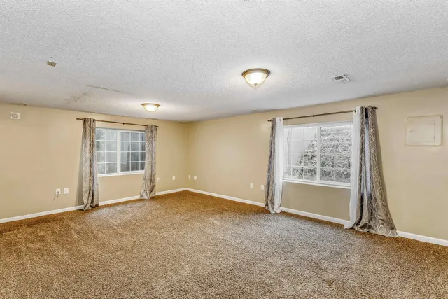 $194,900 | 6312 North Ulysses Street, Park City, KS 67219