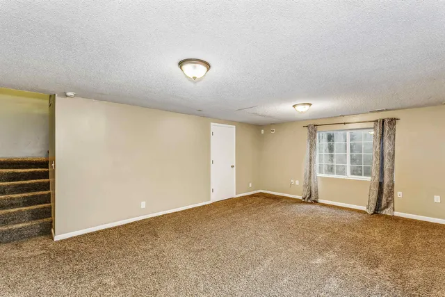 $194,900 | 6312 North Ulysses Street, Park City, KS 67219