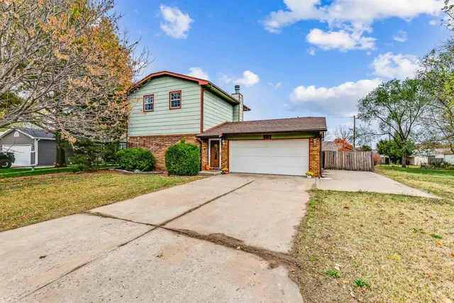 $194,900 | 6312 North Ulysses Street, Park City, KS 67219