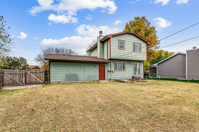 $194,900 | 6312 North Ulysses Street, Park City, KS 67219