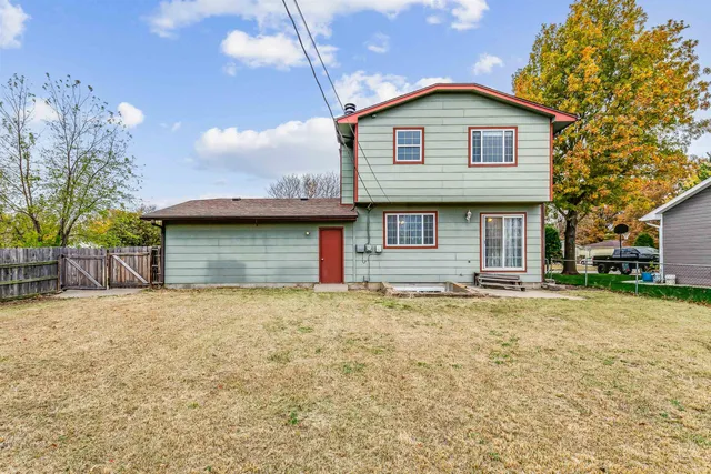 $194,900 | 6312 North Ulysses Street, Park City, KS 67219