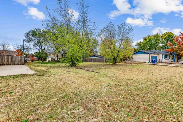 $194,900 | 6312 North Ulysses Street, Park City, KS 67219