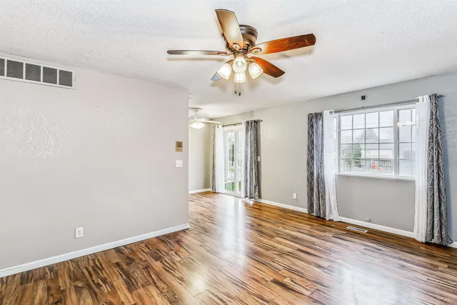 $194,900 | 6312 North Ulysses Street, Park City, KS 67219