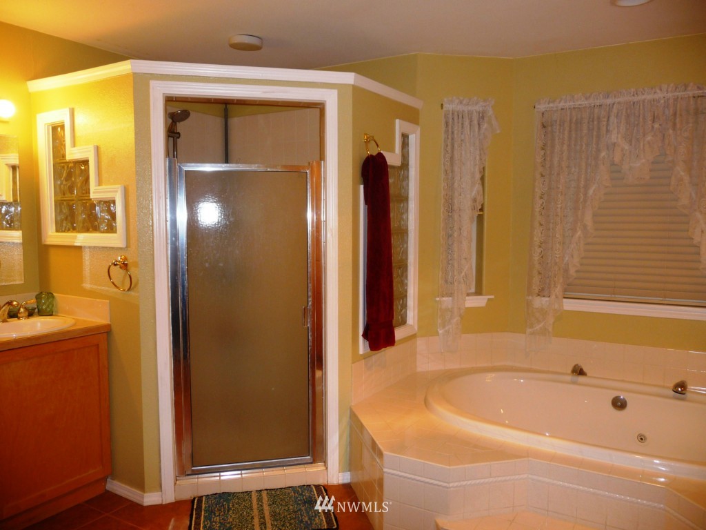 2241 Elgin Road Northeast Moses Lake, WA 98837 - Photo 13 of 15 Gallery Image 13