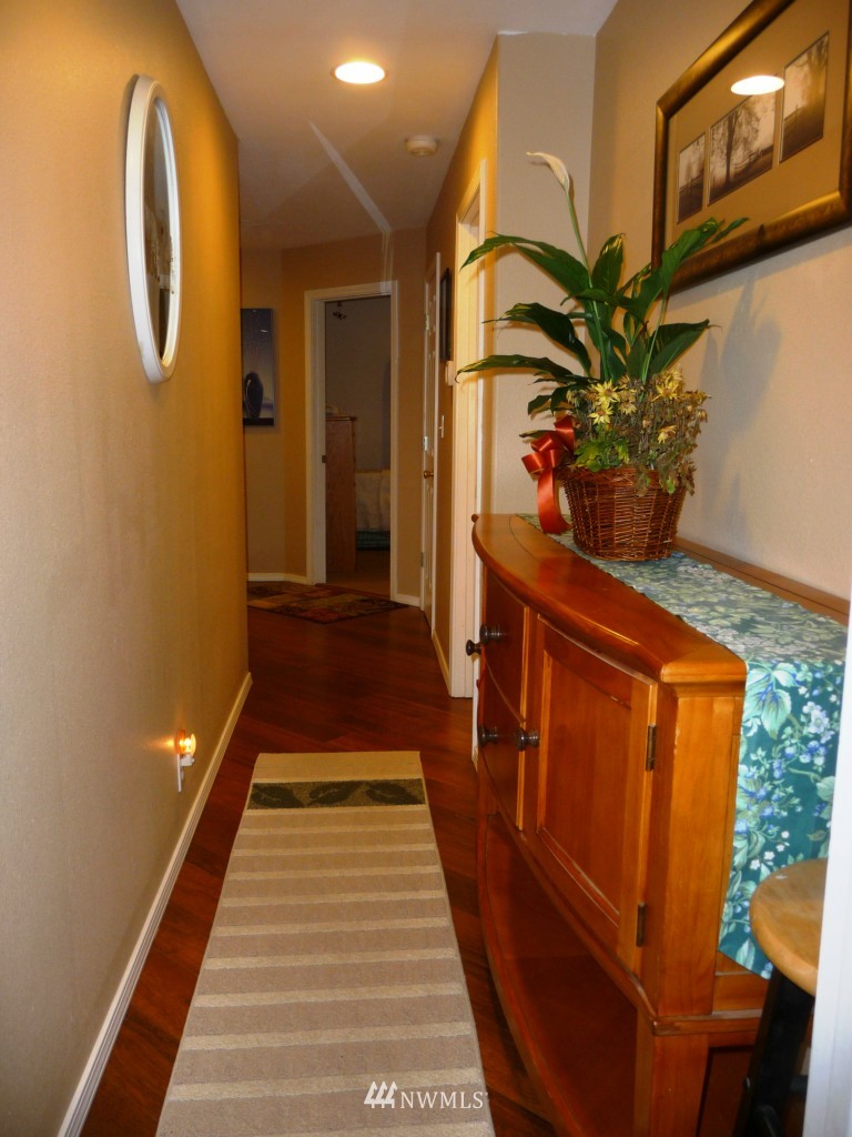2241 Elgin Road Northeast Moses Lake, WA 98837 - Photo 10 of 15 Gallery Image 10