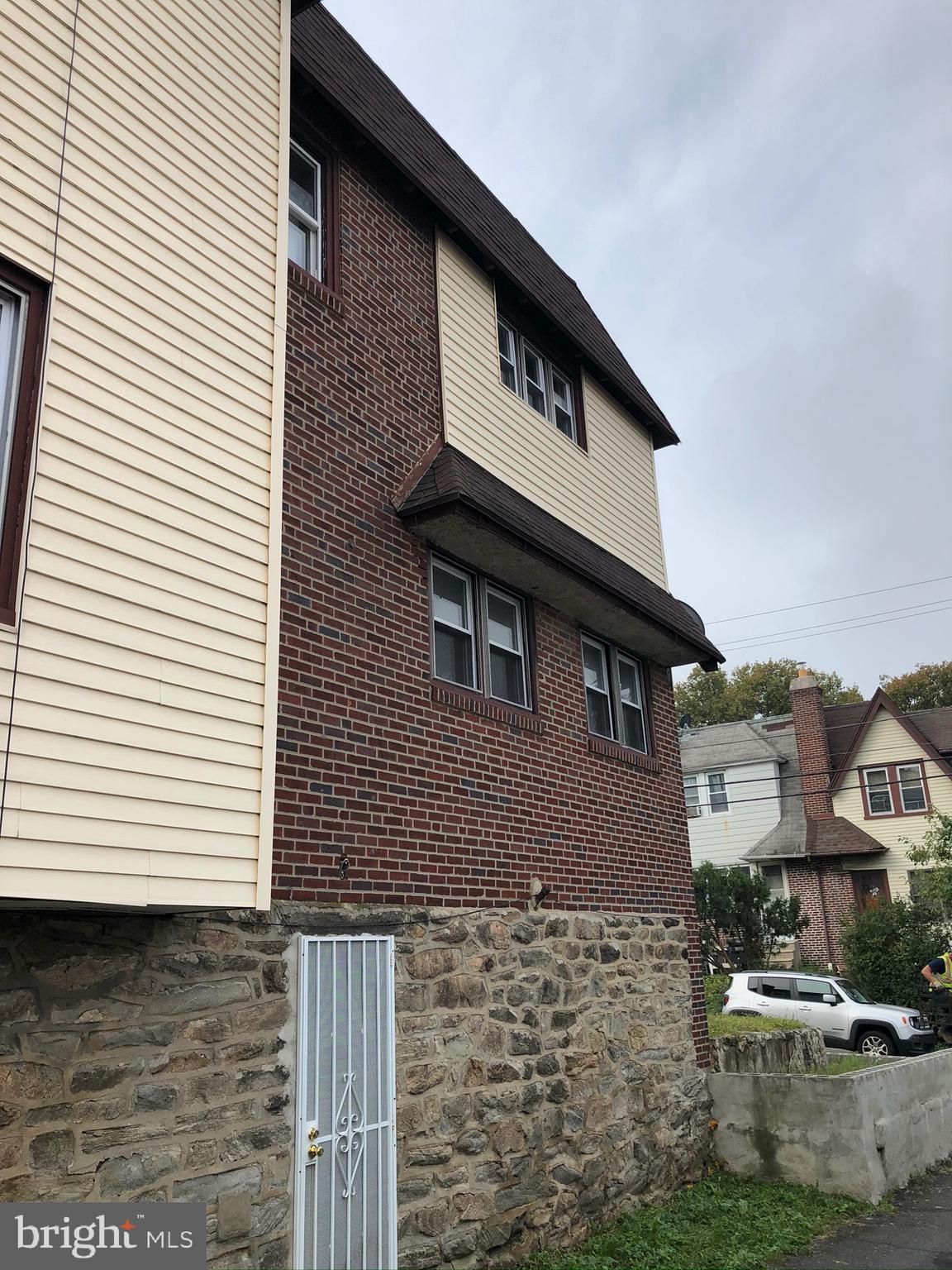 409 Hampden Road Upper Darby, PA 19082 - Photo 3 of 4