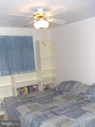 11712 Smoketree Road Potomac, MD 20854 - Photo 11 of 26 Bedroom #3