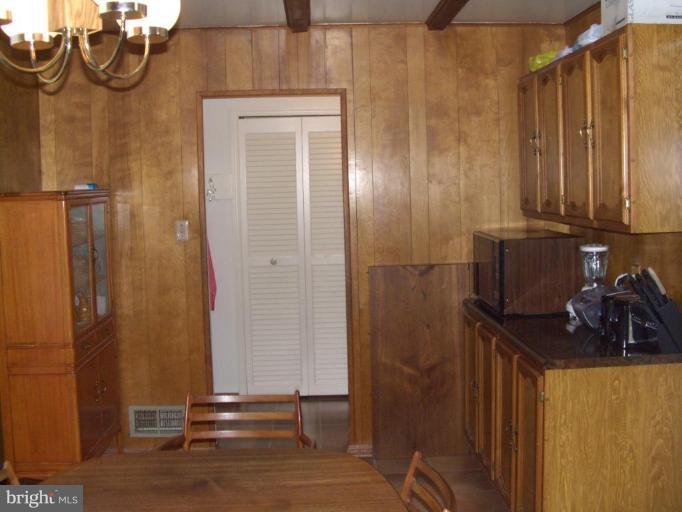 11712 Smoketree Road Potomac, MD 20854 - Photo 14 of 26 Kitchen/Dining Room