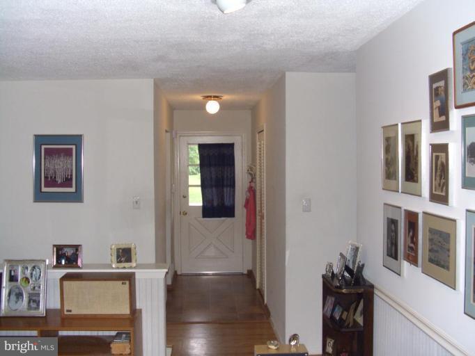 11712 Smoketree Road Potomac, MD 20854 - Photo 17 of 26 looking from living room