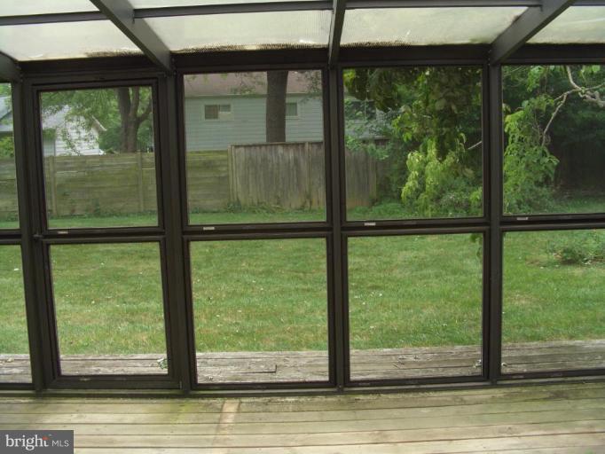 11712 Smoketree Road Potomac, MD 20854 - Photo 5 of 26 Solarium