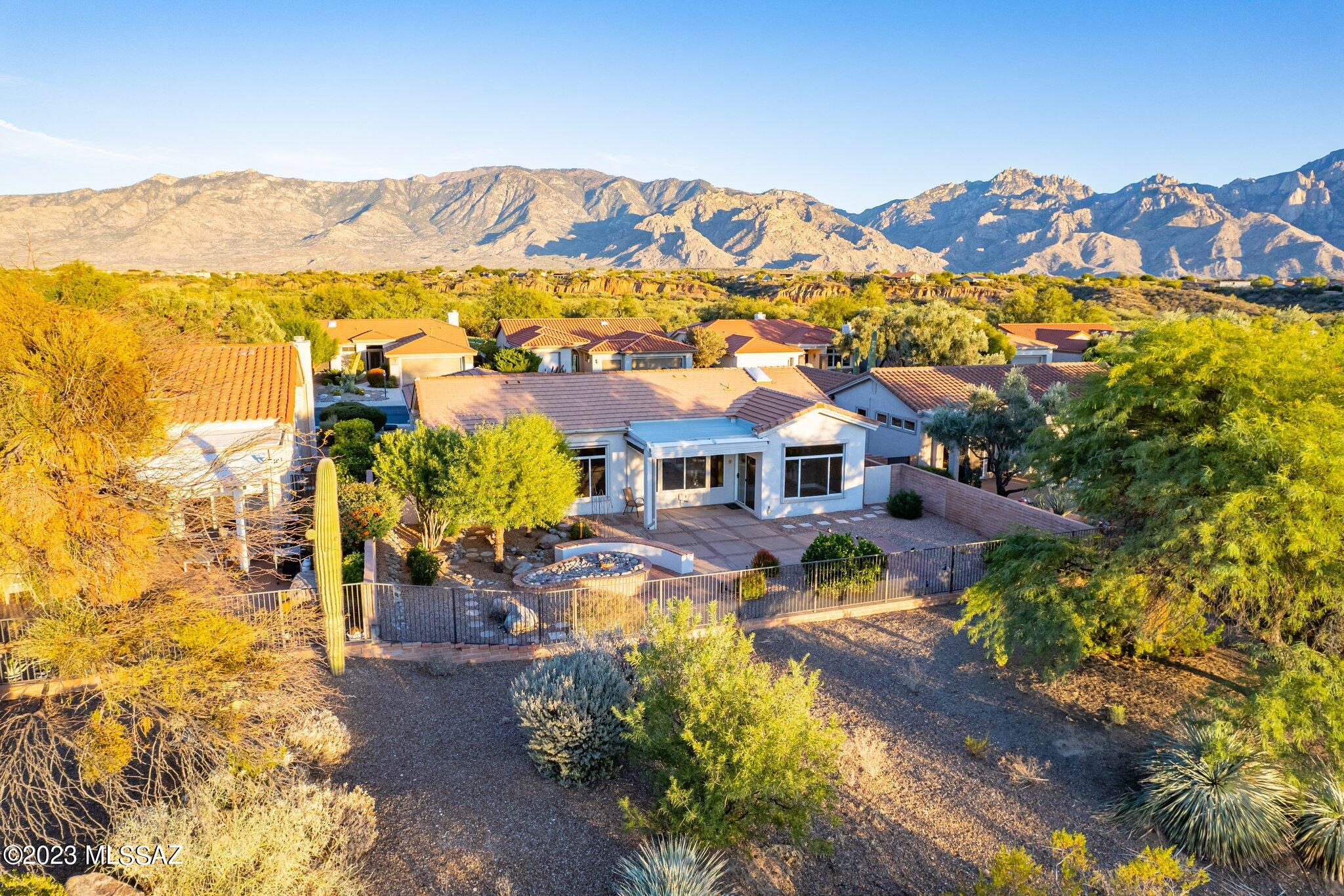 13611 North Pima Spring Way Oro Valley, AZ 85755 - Photo 2 of 49