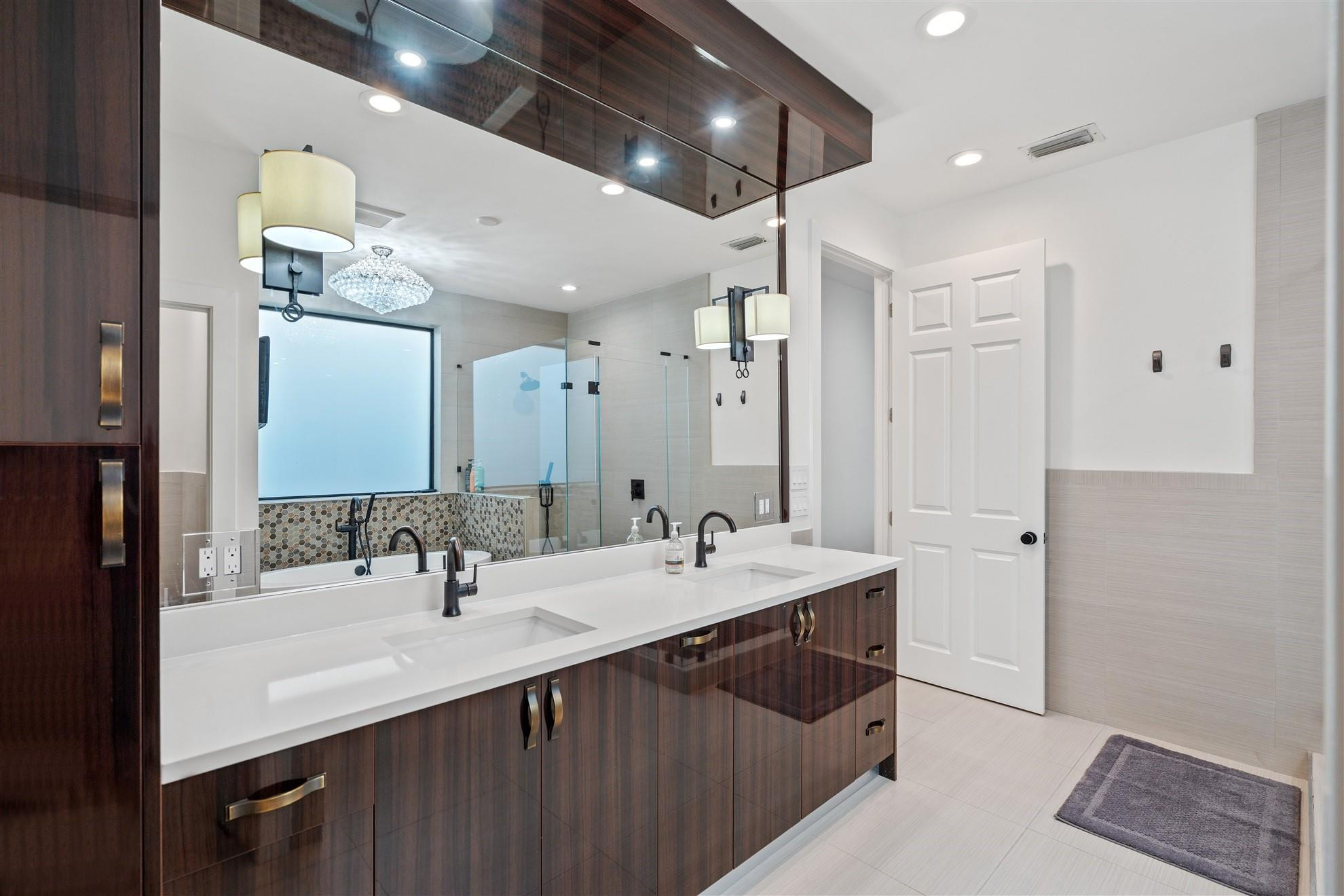 2325 Northeast 28th Street Lighthouse Point, FL 33064 - Photo 24 of 47 Photo 24