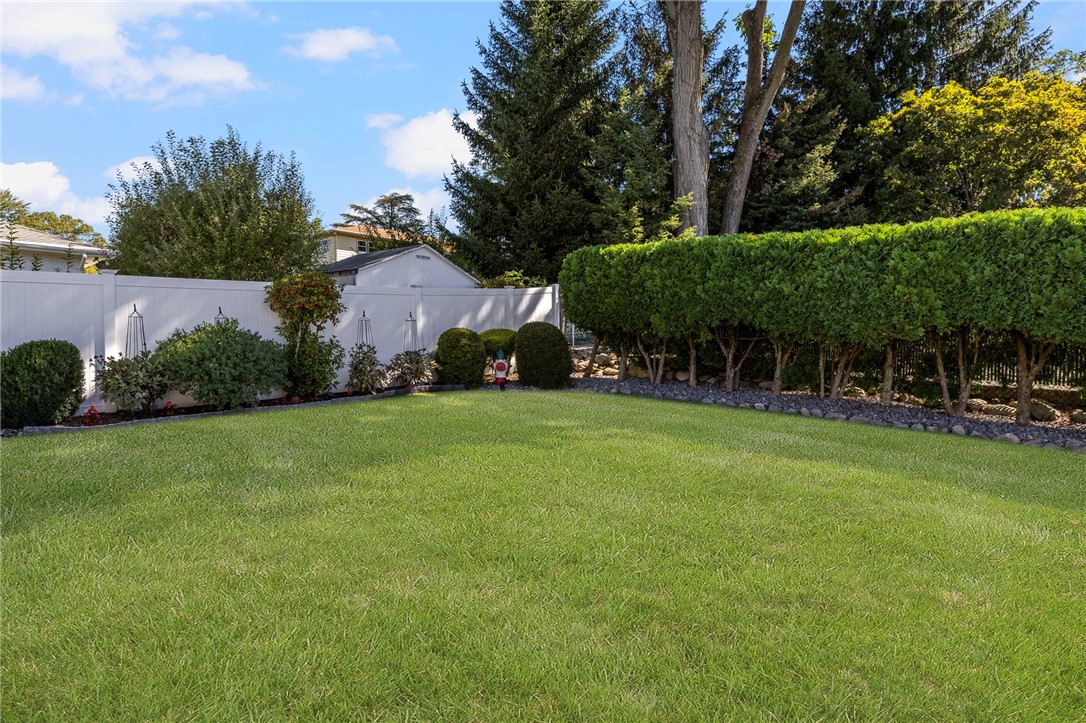 105 Coldbrook Drive Cranston, RI 02920 - Photo 31 of 33