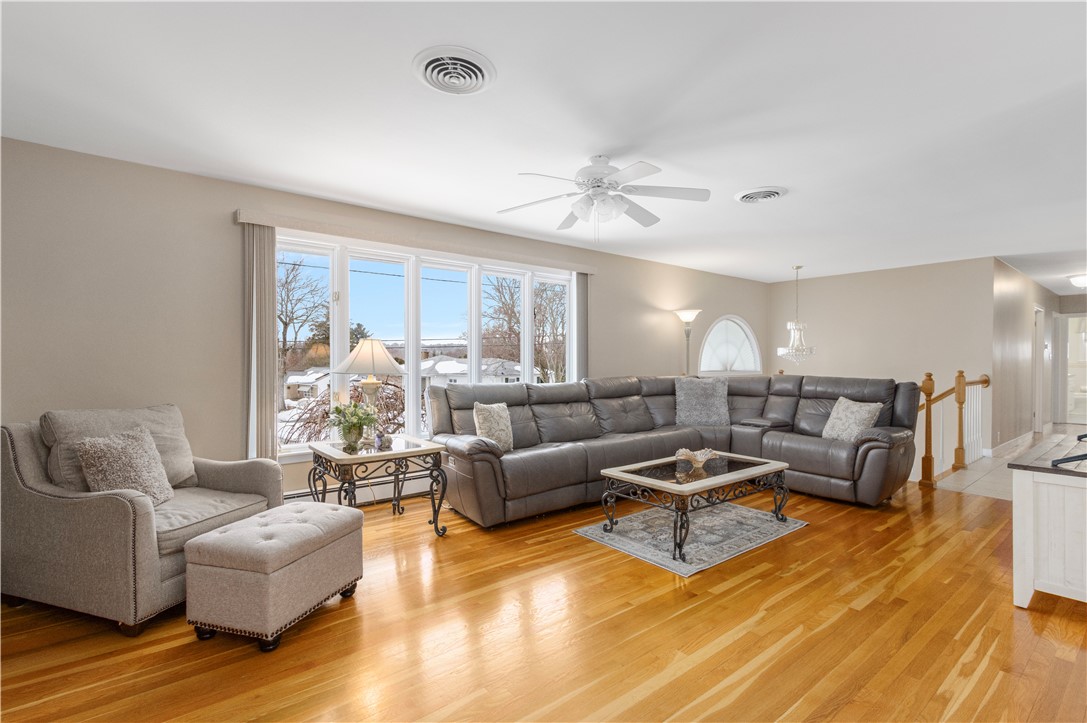 105 Coldbrook Drive Cranston, RI 02920 - Photo 10 of 33
