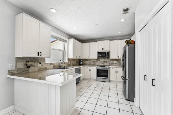 $784,900 | 18250 Blue Lake Way, Boca Raton, FL 33498