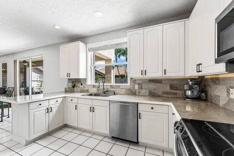 $759,900 | 18250 Blue Lake Way, Boca Raton, FL 33498