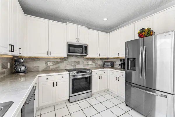 $784,900 | 18250 Blue Lake Way, Boca Raton, FL 33498