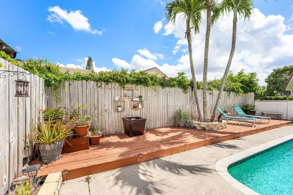 $784,900 | 18250 Blue Lake Way, Boca Raton, FL 33498
