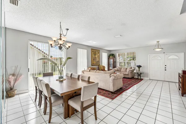 $784,900 | 18250 Blue Lake Way, Boca Raton, FL 33498